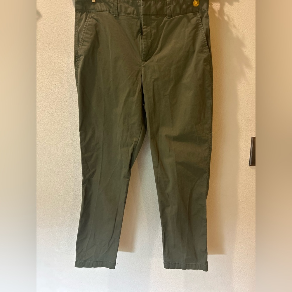 Gap size 12 green khaki